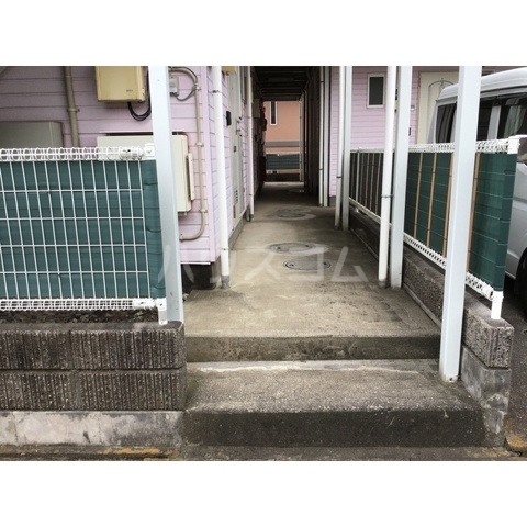 21/30 エントランス