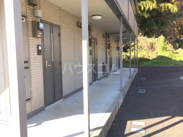 17/27 エントランス