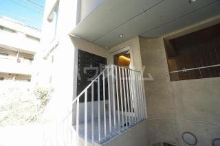 17/27 エントランス