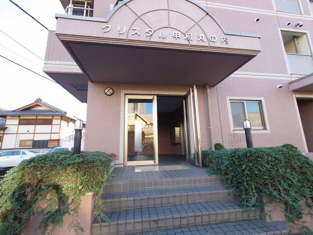 19/30 エントランス