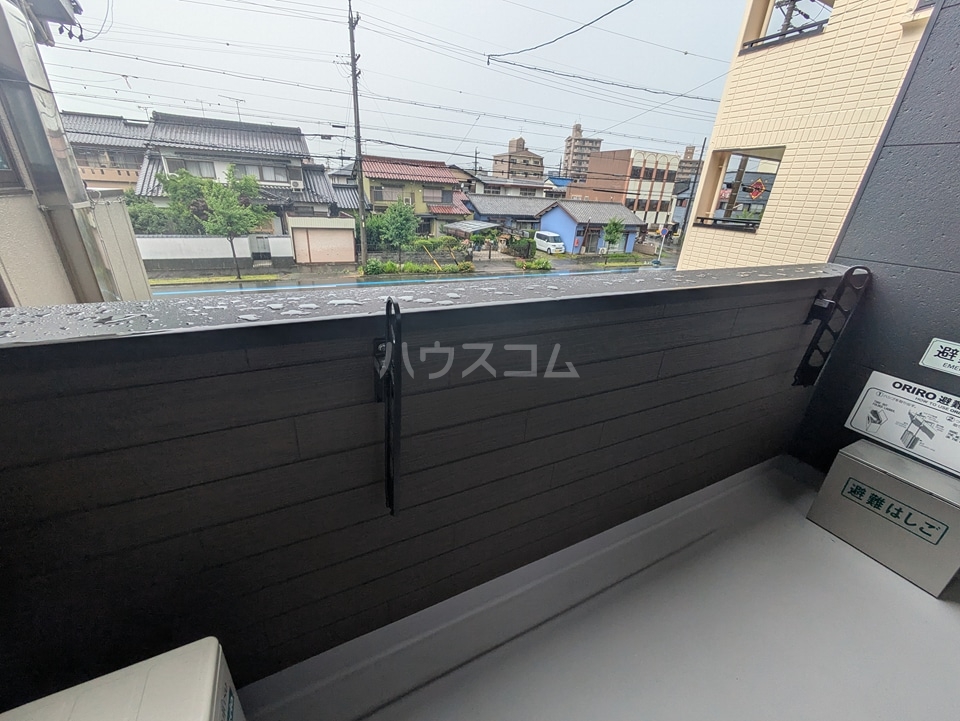 13/21 バルコニー