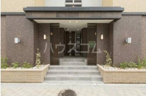 13/19 エントランス