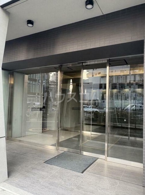 21/28 エントランス