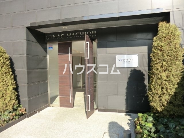 21/30 エントランス