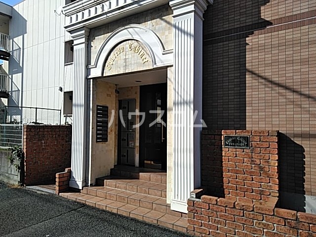 14/19 エントランス