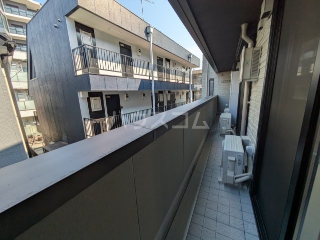 21/30 バルコニー