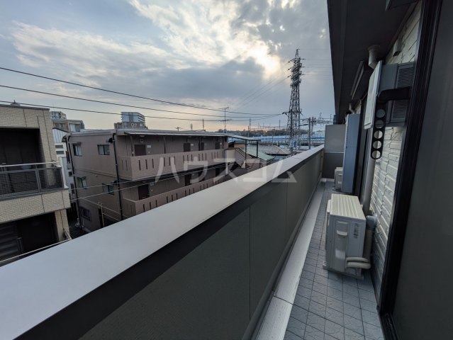 19/30 バルコニー