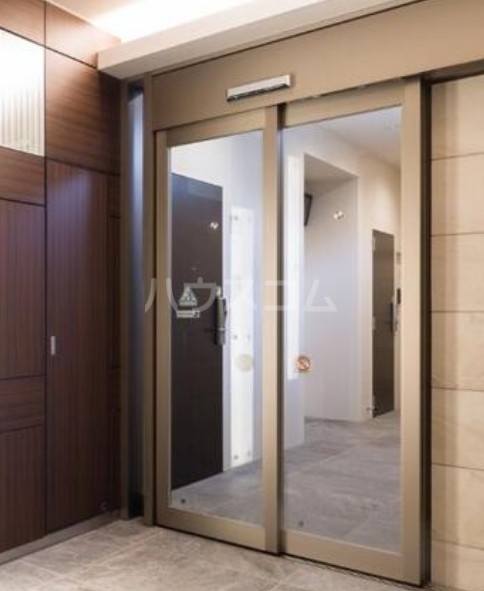 14/23 エントランス