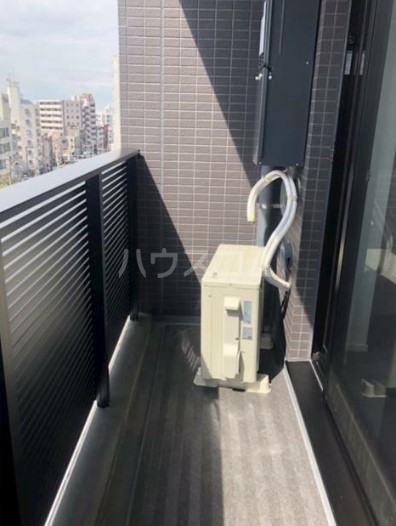 13/21 バルコニー