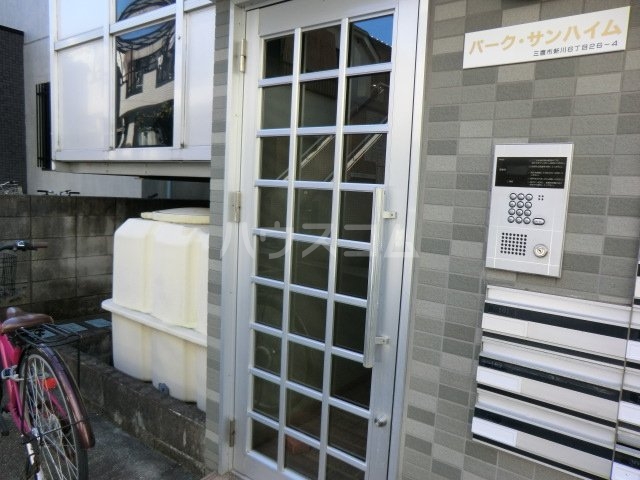 22/25 エントランス