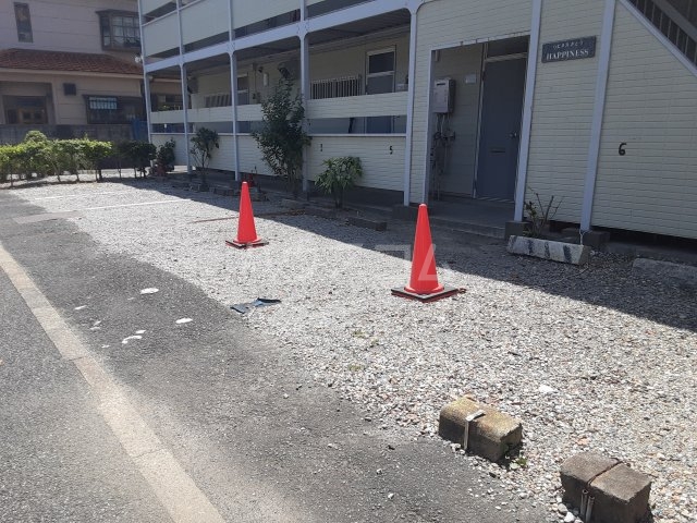 20/29 駐車場