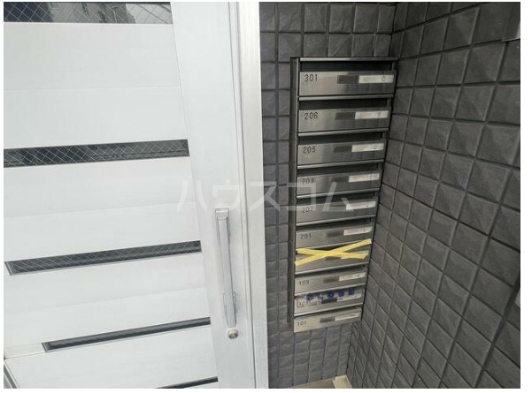 15/18 エントランス