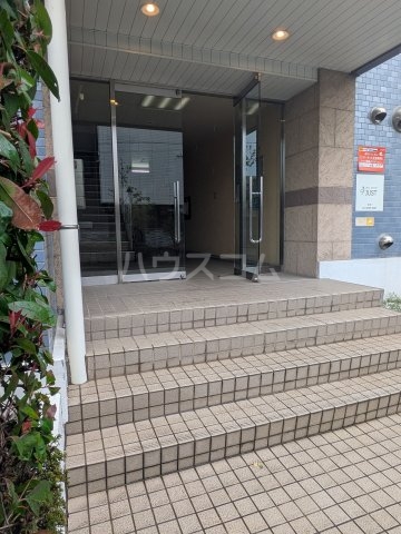 19/28 エントランス