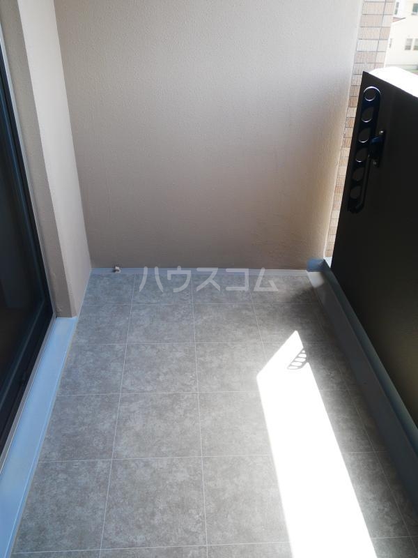 13/19 バルコニー