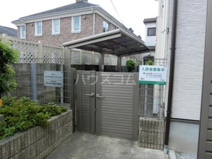 17/18 エントランス