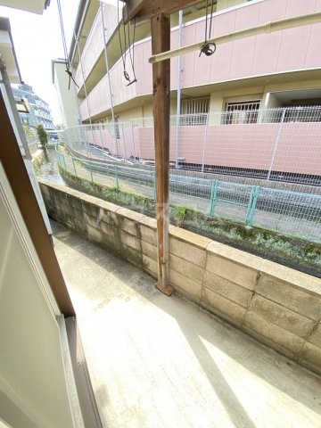 13/21 バルコニー