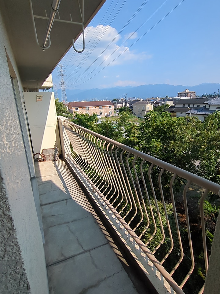 16/23 バルコニー