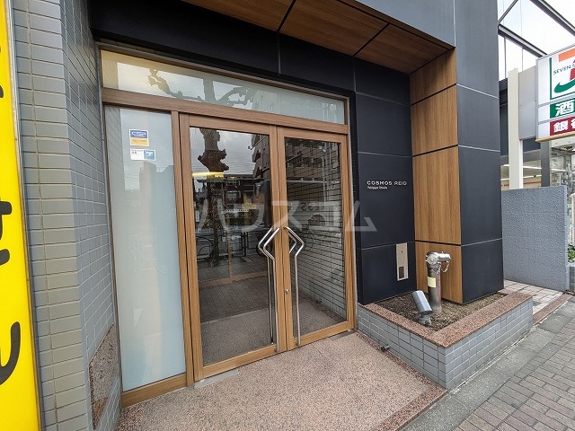 17/18 エントランス