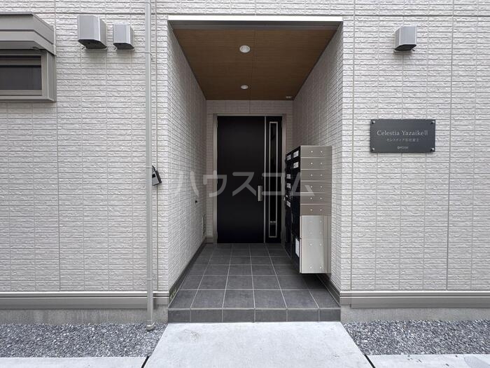 15/21 エントランス