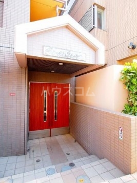 2/4 エントランス