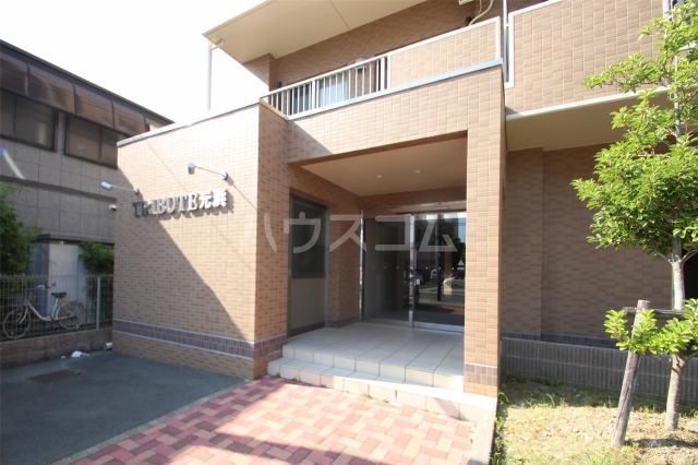 20/30 エントランス