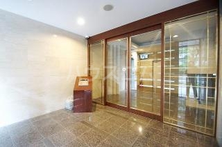 14/19 エントランス