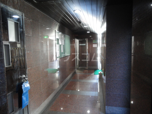 19/25 エントランス