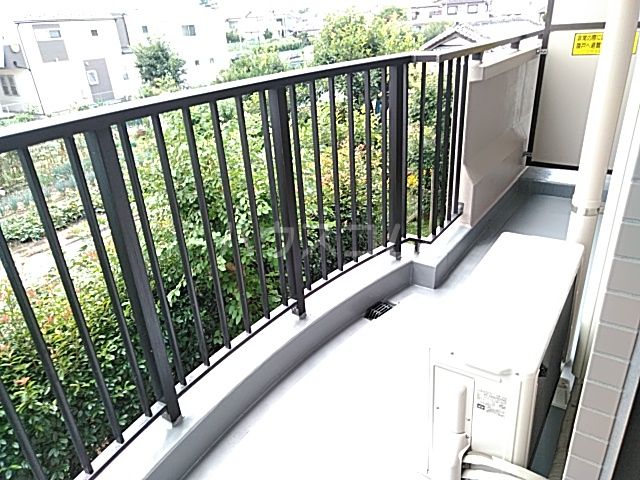 16/23 バルコニー