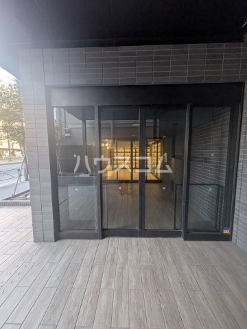 2/5 エントランス