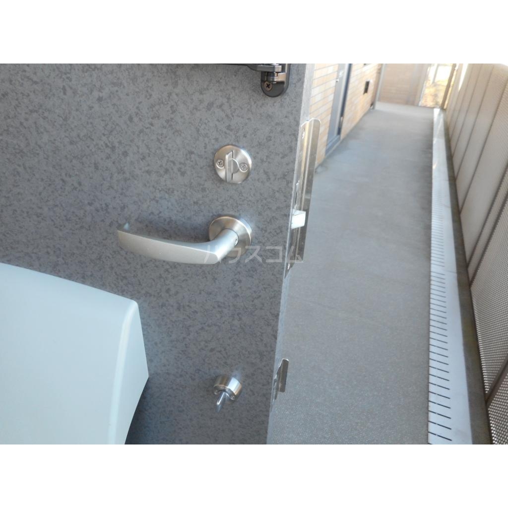 17/17 エントランス