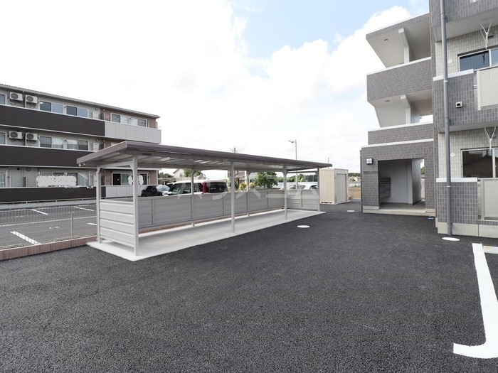 22/25 駐車場
