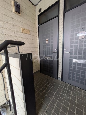 26/30 エントランス