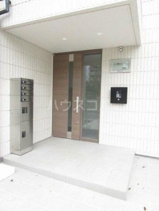 17/27 エントランス