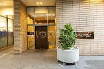 16/26 エントランス