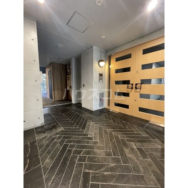 13/21 エントランス