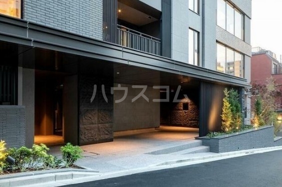 15/22 エントランス