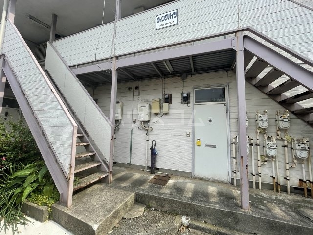 21/24 エントランス