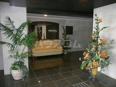 19/28 エントランス