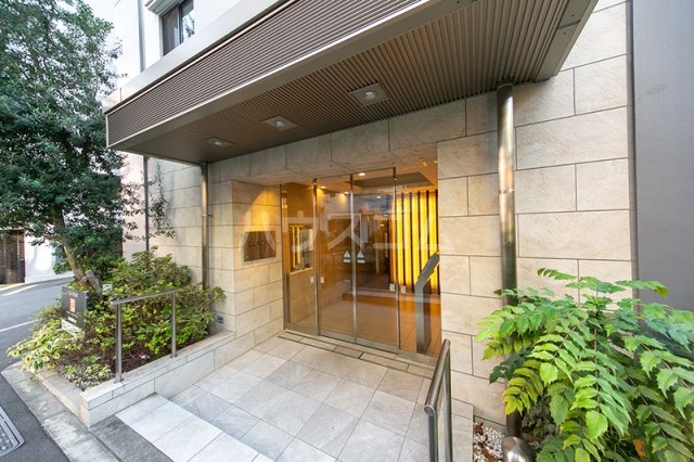 17/28 エントランス