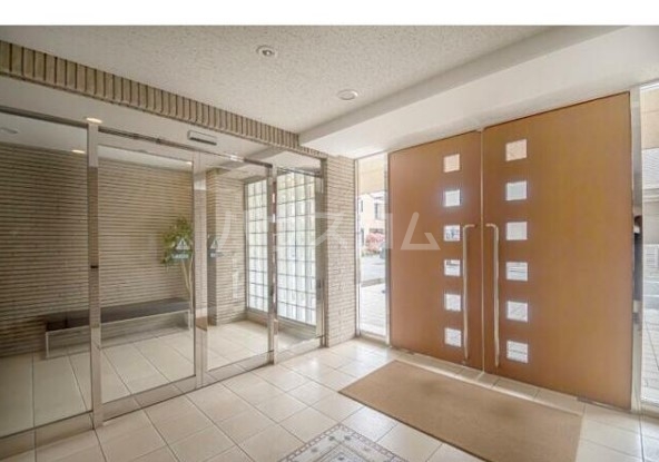 17/21 エントランス