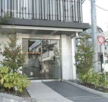 14/16 エントランス