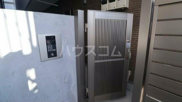 15/21 エントランス