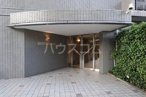 22/25 エントランス