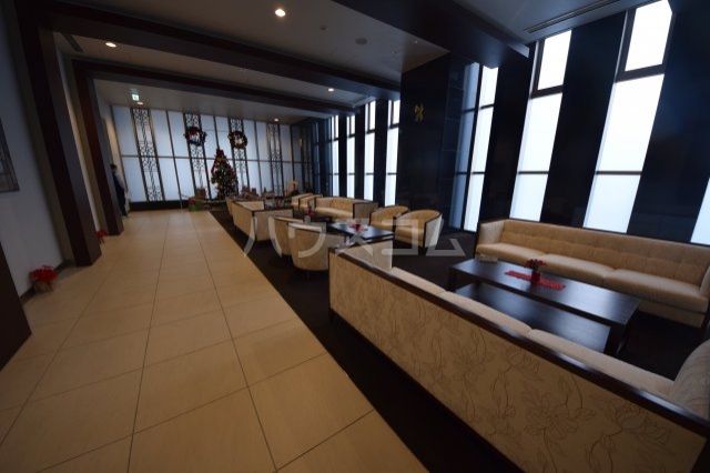 22/30 エントランス