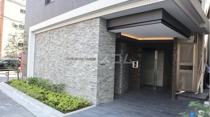 22/30 エントランス