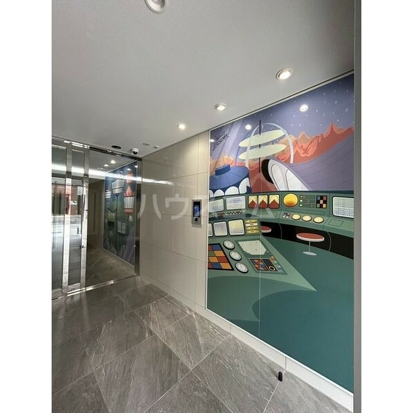 15/23 エントランス