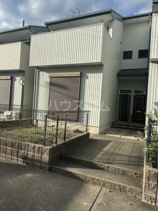 14/25 エントランス