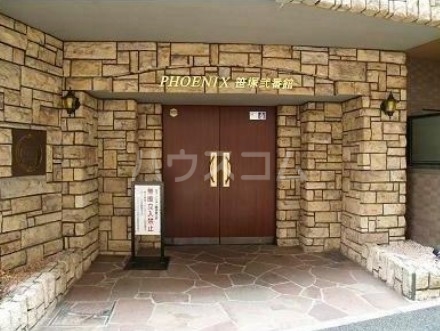 24/28 エントランス