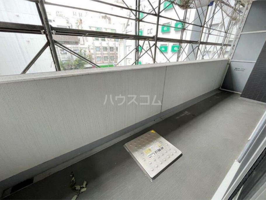 14/28 バルコニー