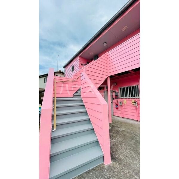 18/28 エントランス